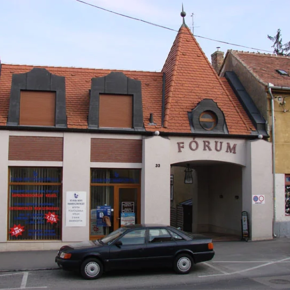 Közösségi épületek